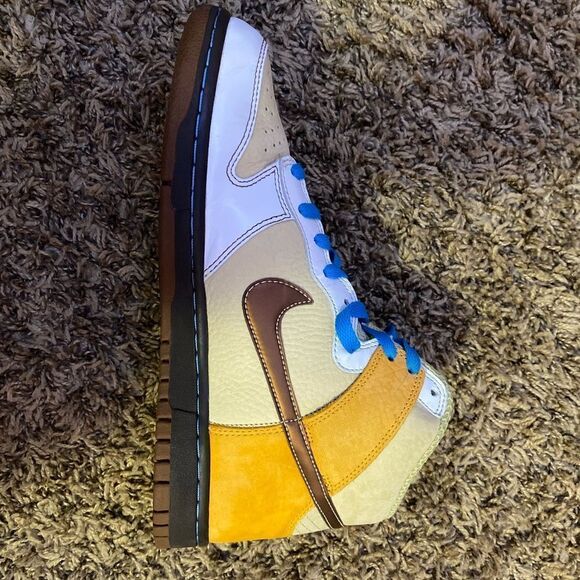 Nike dunk high Vegas Gold/ Bison White size 8.5 men’s - Picture 3 of 5